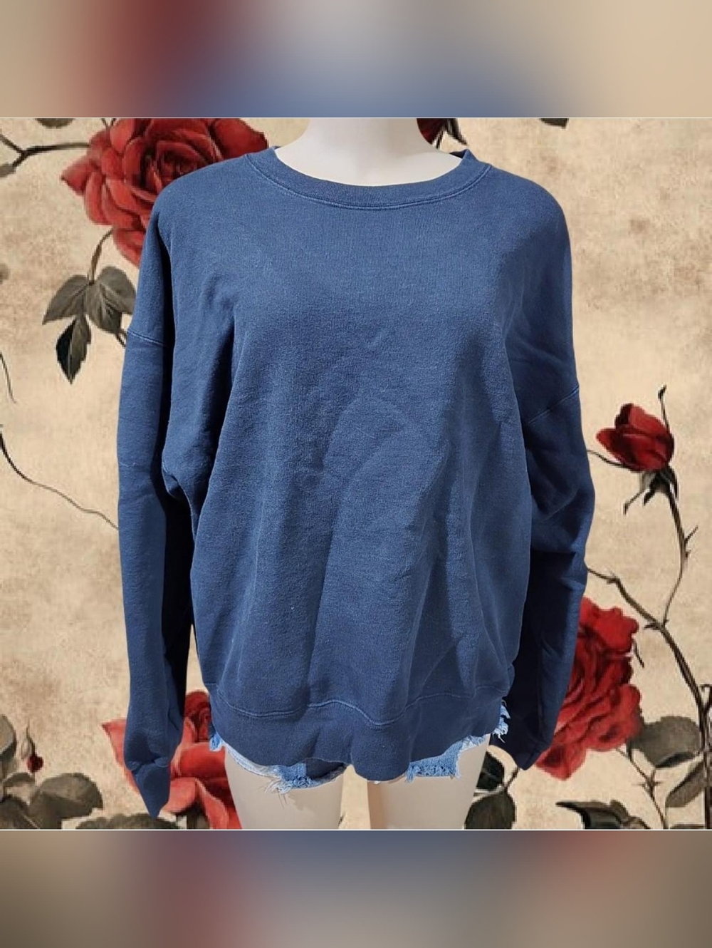 Sweatshirt